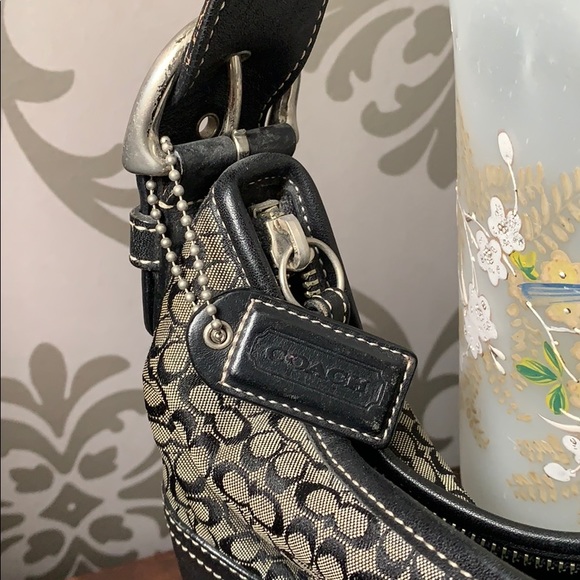 COACH signature authentic mini hobo bag - Picture 3 of 4